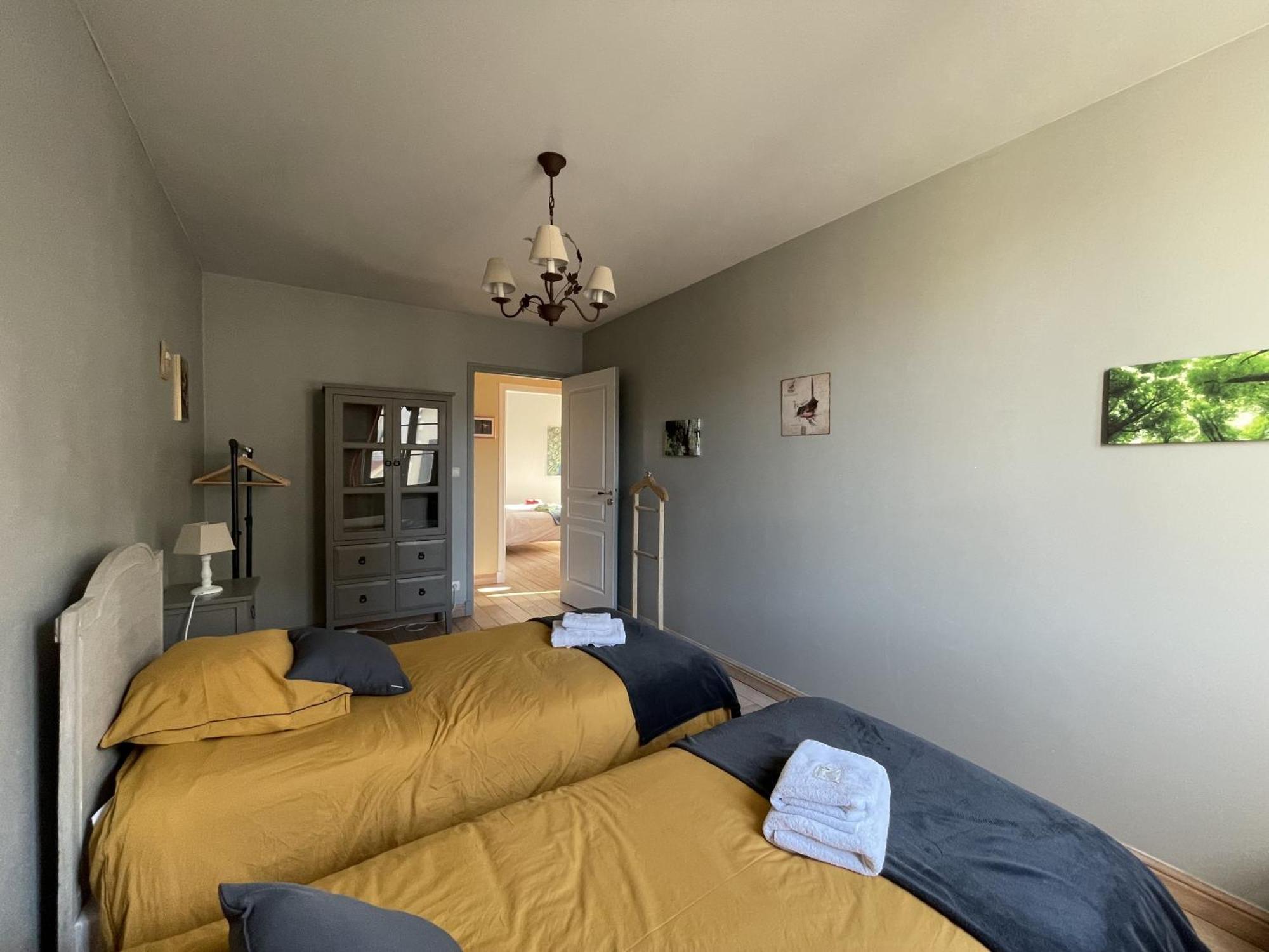 Le P'Tit Louis Saint-Cyr-les-Colons Exterior foto