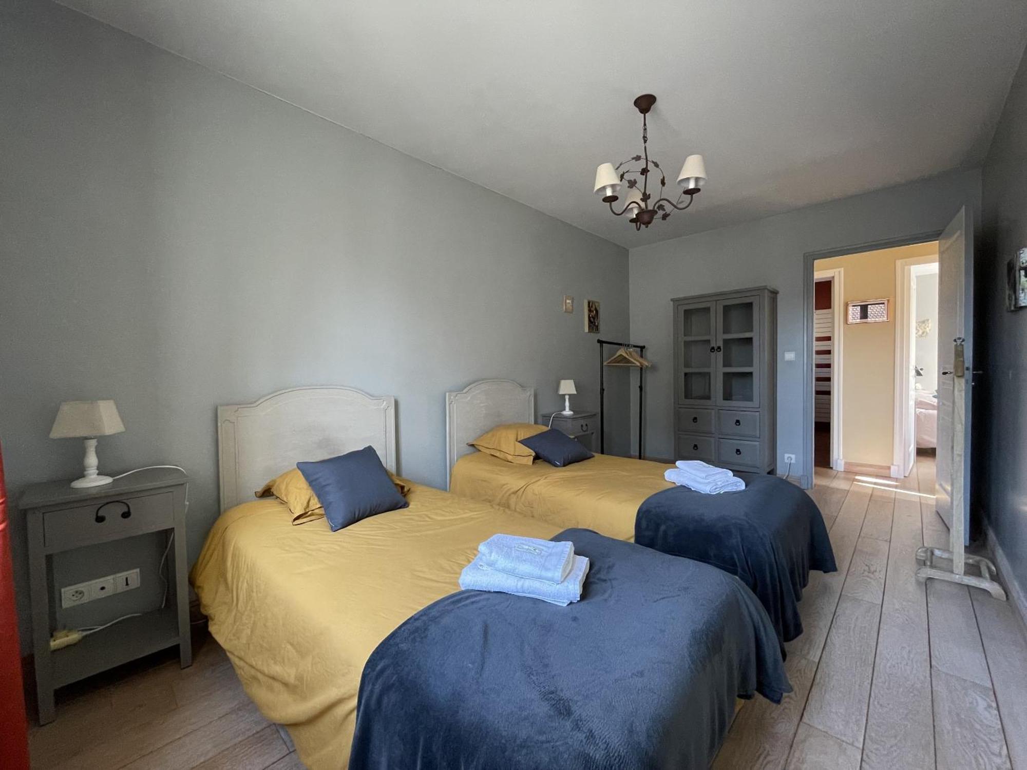 Le P'Tit Louis Saint-Cyr-les-Colons Exterior foto