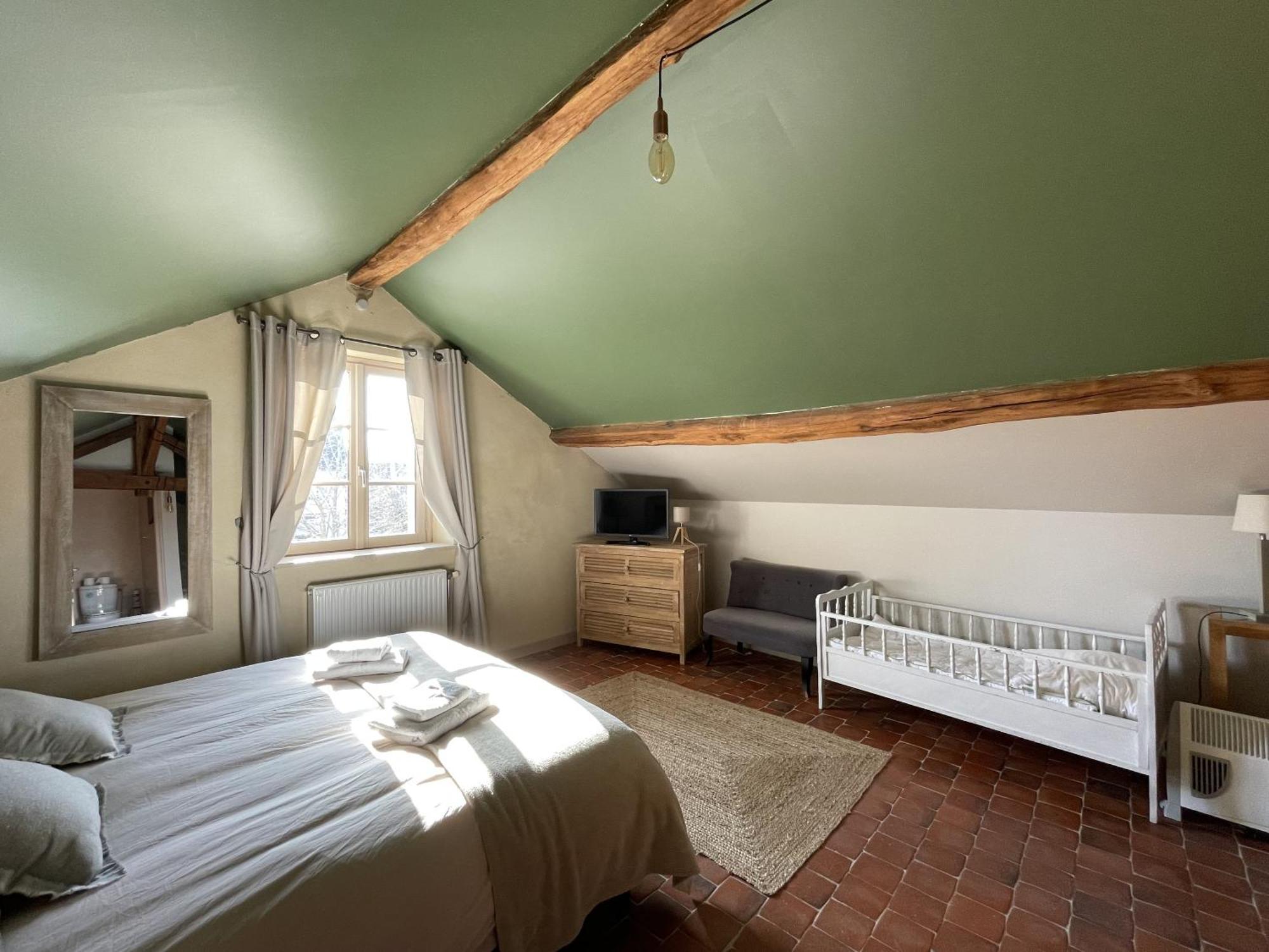Le P'Tit Louis Saint-Cyr-les-Colons Exterior foto