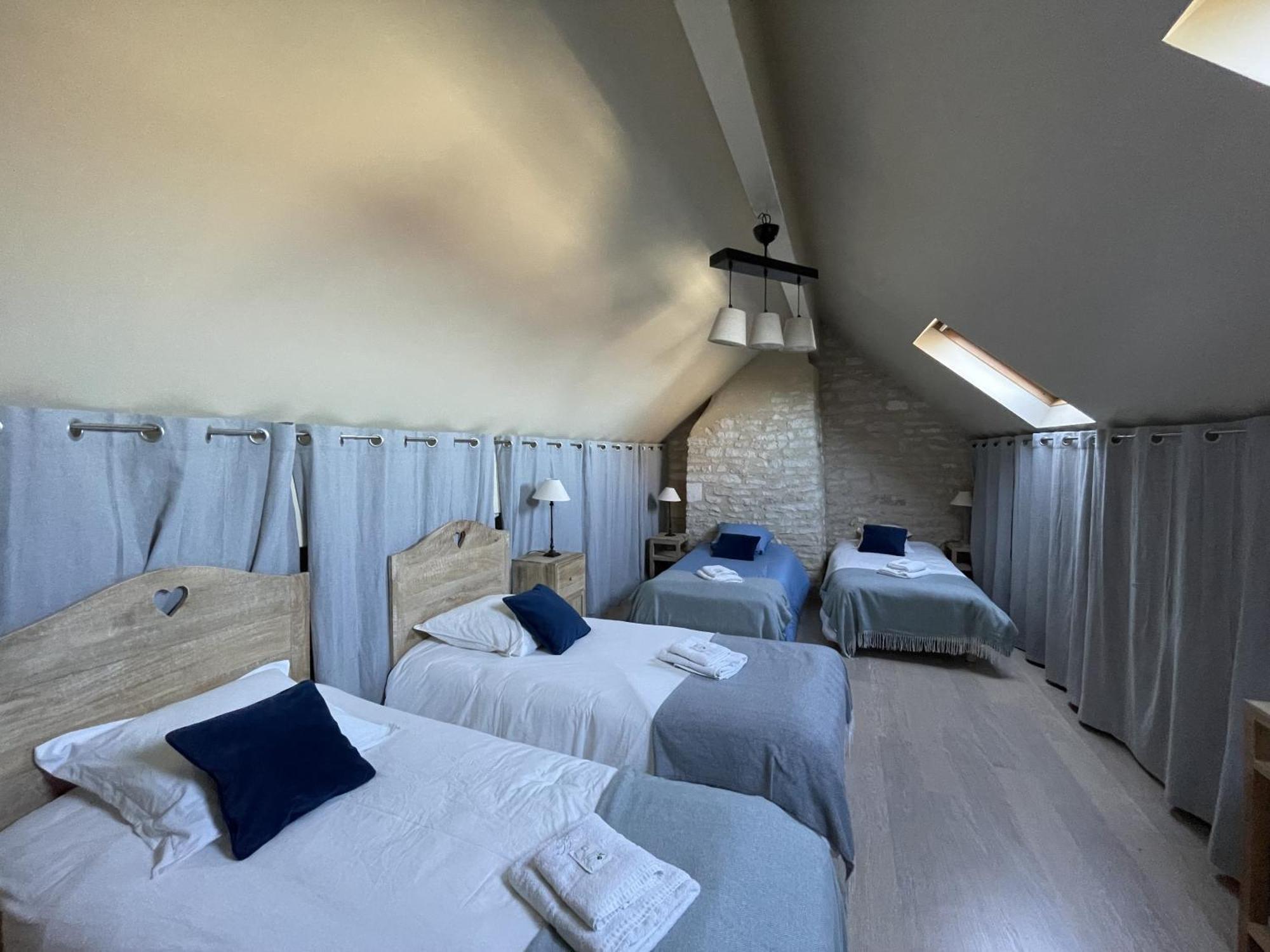 Le P'Tit Louis Saint-Cyr-les-Colons Exterior foto